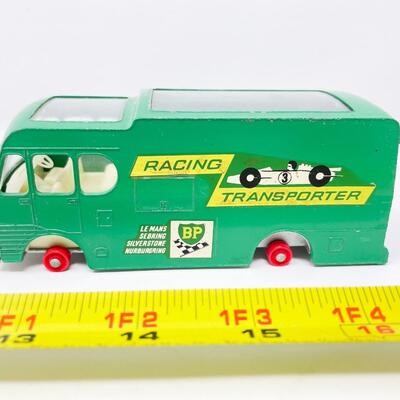 VINTAGE LESNEY MATCHBOX â€œMAJOR PACKâ€ NO. M-6 - RACING CAR TRANSPORTER