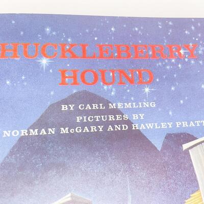 VINTAGE BIG GOLDEN BOOK - HUCKLEBERRY HOUND BY CARL MEMLING