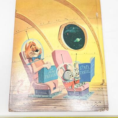 VINTAGE BIG GOLDEN BOOK - HUCKLEBERRY HOUND BY CARL MEMLING