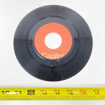 45 RPM STEVE MILLER BAND 3732 "THE JOKER/SOMETHING TO BELIEVE IN" VINYL RECORD SINGLE