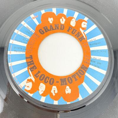 1974 45 RPM GRAND FUNK 3840 "DESTITUTE & LOSIN'/THE LOCO-MOTION" VINYL RECORD SINGLE