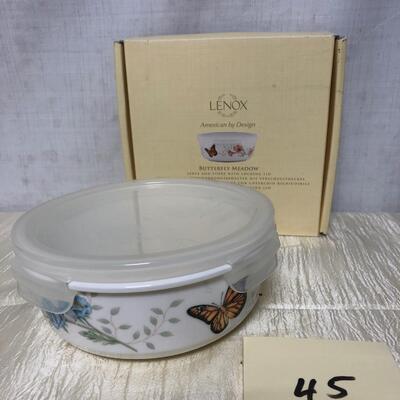 Lenox butterfly meadow serve and store with locking lid