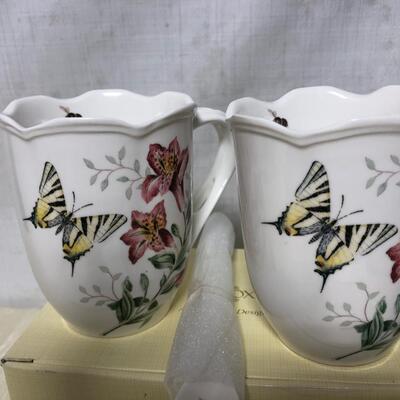 Lenox butterfly meadow cocoa mugs missing one spoon