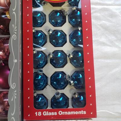Christmas ornaments lot