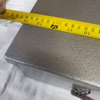 Fire safe with key storage