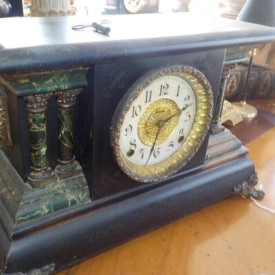 1900 's Adrian Vintage table clock.