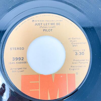 1974 45 RPM PILOT 3992 "JUST LET ME BE/MAGIC" VINYL RECORD SINGLE