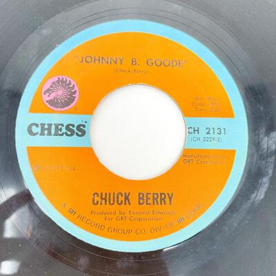 45 RPM CHUCK BERRY 2131 "JOHNNY B. GOODE/MY DING-A-LING" VINYL RECORD SINGLE