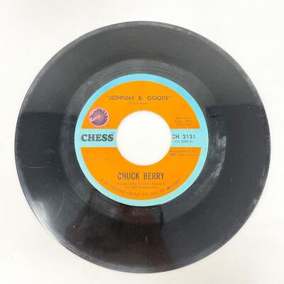 45 RPM CHUCK BERRY 2131 "JOHNNY B. GOODE/MY DING-A-LING" VINYL RECORD SINGLE