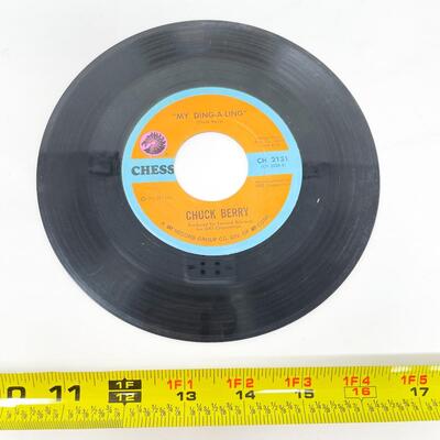 45 RPM CHUCK BERRY 2131 "JOHNNY B. GOODE/MY DING-A-LING" VINYL RECORD SINGLE