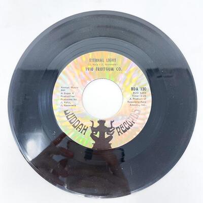 45 RPM 1910 FRUITGUM CO BDA 130 "ETERNAL LIGHT/THE TRAIN" VINYL RECORD SINGLE