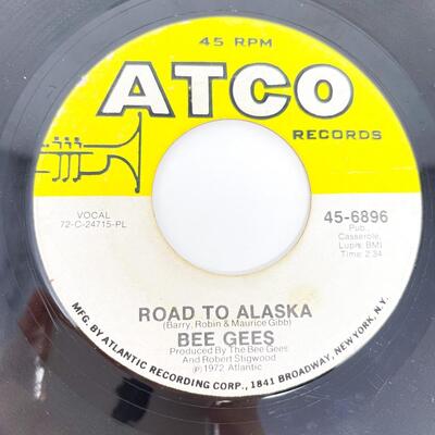 1972 45 RPM BEE GEES 45-6896 "ROAD TO ALASKA/RUN TO ME" VINYL RECORD SINGLE