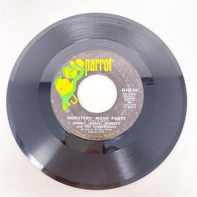 45 RPM BOBBY (BORIS) PICKETT AND THE CRYPT-KICKERS 45-PAR-248 "MONSTER MASH/MONSTERS' MASH PARTY" VINYL RECORD SINGLE