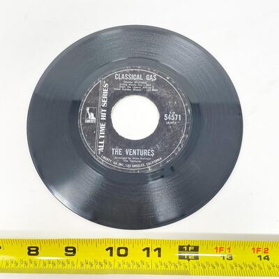 45 RPM THE VENTURES 54571 "HAWAII FIVE-0/CLASSICAL GAS" VINYL RECORD SINGLE