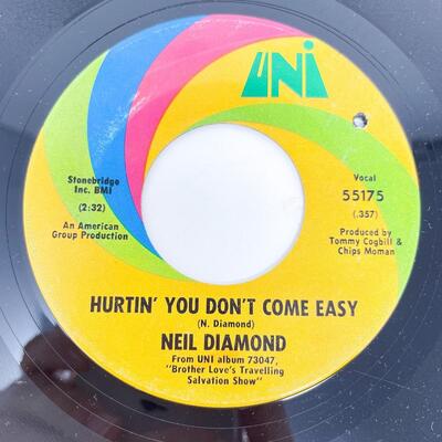 45 RPM NEIL DIAMOND 55175 "HURTIN' YOU DON'T COME EASY/HOLLY HOLY" VINYL RECORD SINGLE