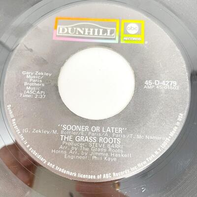 45 RPM THE GRASS ROOTS 45-D-4279 "I CAN TURN OFF THE RAIN/SOONER OR LATER" VINYL RECORD SINGLE