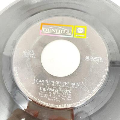 45 RPM THE GRASS ROOTS 45-D-4279 "I CAN TURN OFF THE RAIN/SOONER OR LATER" VINYL RECORD SINGLE