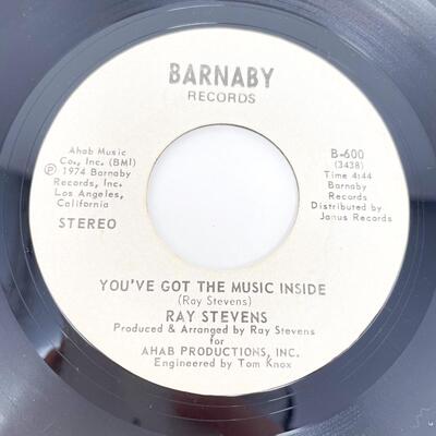 1974 45 RPM RAY STEVENS B-600 "YOU'VE GOT THE MUSIC INSIDE/THE STREAK" VINYL RECORD SINGLE