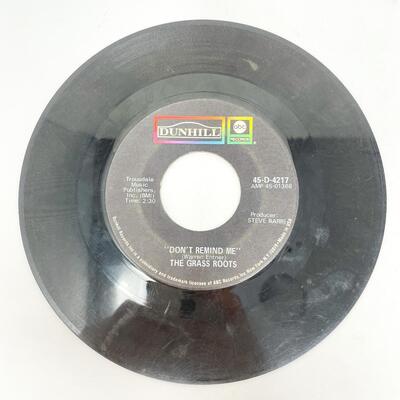 45 RPM THE GRASS ROOTS 45-D-4217 "HEAVEN KNOWS/DON'T REMIND ME" VINYL RECORD SINGLE
