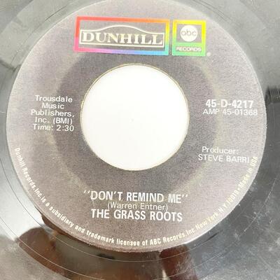 45 RPM THE GRASS ROOTS 45-D-4217 "HEAVEN KNOWS/DON'T REMIND ME" VINYL RECORD SINGLE