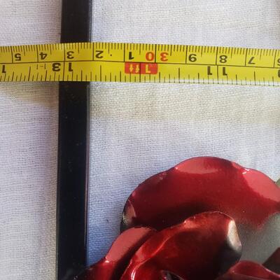Metal rose display wall 32x13
