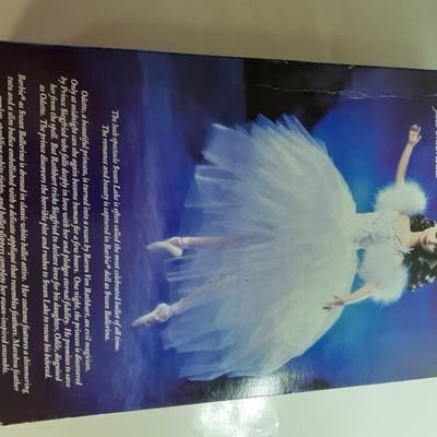 Swan ballarina Barbie