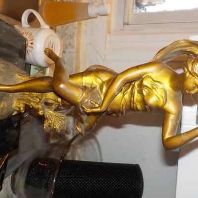 1900's Mantle Clock with bronze statue..