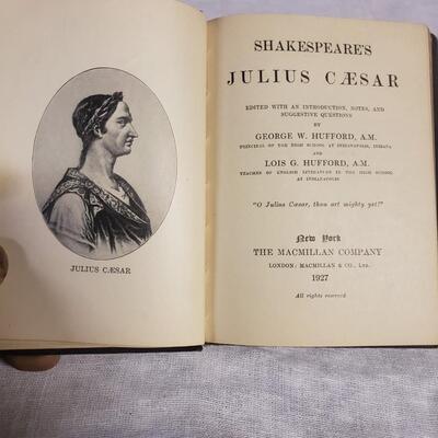Is 1927 Shakespeare's Julius Caesar book