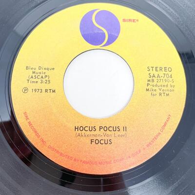 45 RPM FOCUS SAA-704 â€œHOCUS POCUS/HOCUS POCUS 2â€ VINYL RECORD SINGLE