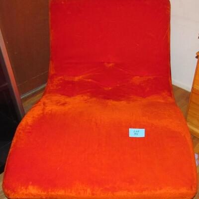LOT 35 - MID CENTURY LOUNGE CHAIR