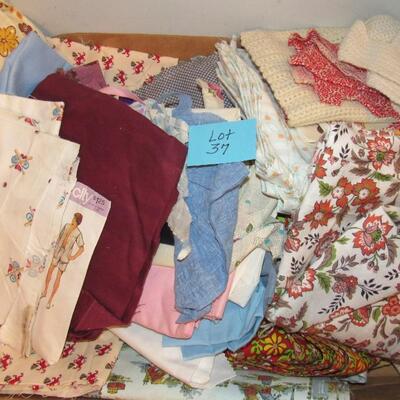 LOT 37- LARGE LOT OF VINTAGE MATERIAL