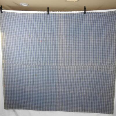 Tied blanket