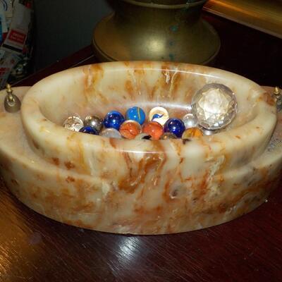 Marble Pen Holder. ( no contents.)