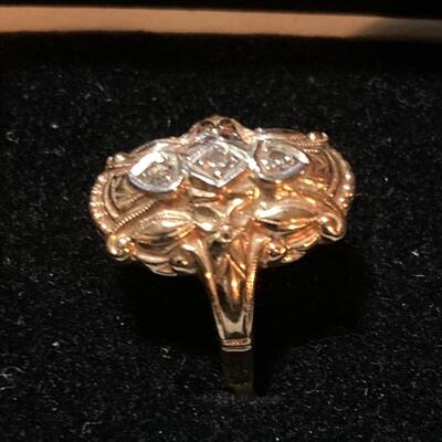 Designer 14k Gold Ring with 3 Diamonds Size 8.5