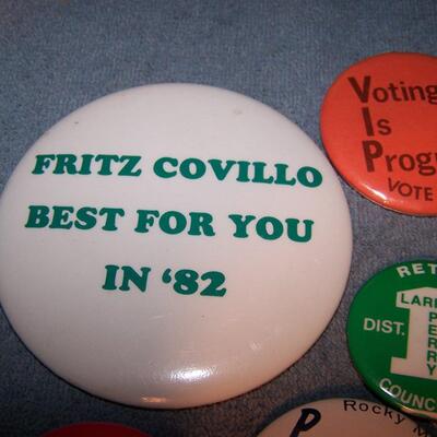 LOT 54 GREAT COLLECTION OF PINS/PINBACKS---POLITICAL.