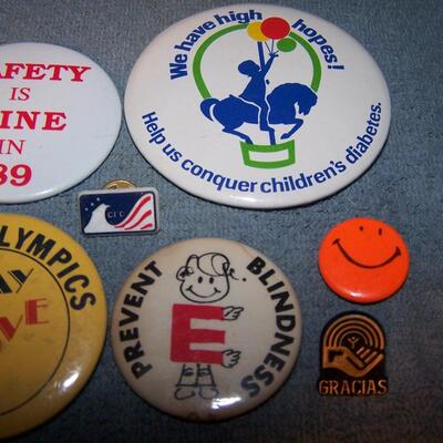 LOT 61 GREAT COLLECTION OF PINS/PINBACKS---SPECIAL OLYMPICS DIABETES