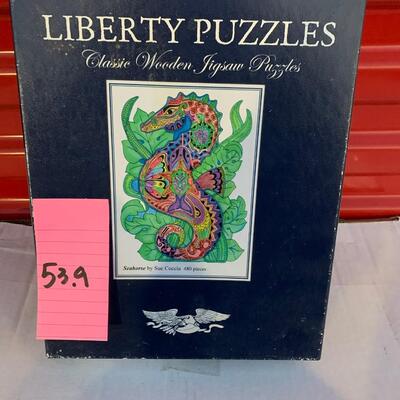 Seahorse Liberty Puzzle