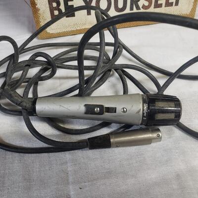 Sure model 515Sb corded microphone
