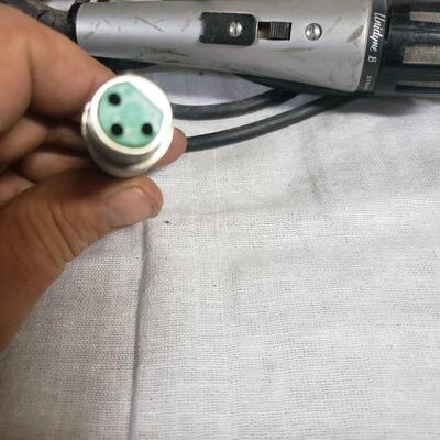 Sure model 515Sb corded microphone