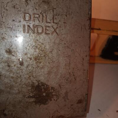 Very nice small size drill set 4 rows, missing 5 or 6 case in very good condition upld 2/14