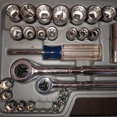 ts2860 - Craftsman socket and wrench set