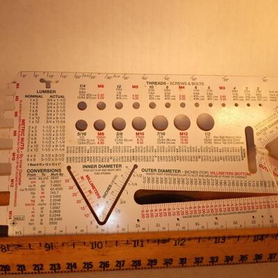 ts2872 - RARE HILLMAN HARDWARE GAUGE - BOLTS NUTS SCREWS BITS TUBING WIRE. FITTINGS