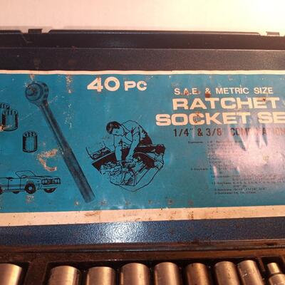 ts2874 - 40 pc sae and metric rachet socket set complete