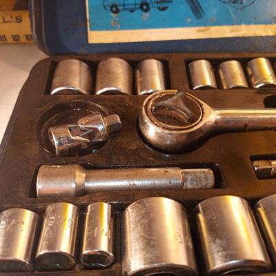 ts2874 - 40 pc sae and metric rachet socket set complete
