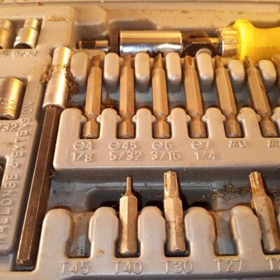 ts2875 - 1/4 inch drive and socket set missing 2 pieces