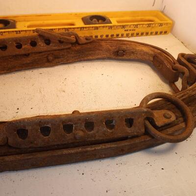 ts2876 - Vntg Pair 24â€ Primitive Horse Hames Collar Harness Cast Iron Wood Western