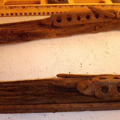 ts2876 - Vntg Pair 24â€ Primitive Horse Hames Collar Harness Cast Iron Wood Western