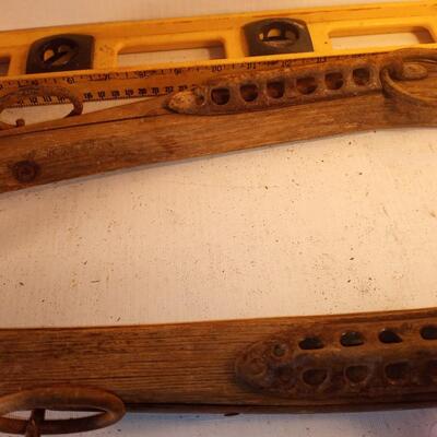 ts2878 - Vntg Pair 24â€ Primitive Horse Hamess Collar Harness Cast Iron Wood Western very good condition