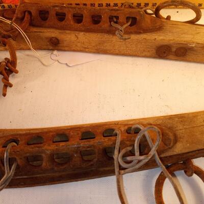 ts2880 - - Vntg Pair 24â€ Primitive Horse Hamess Collar Harness Cast Iron Wood Western cool and very good condition
