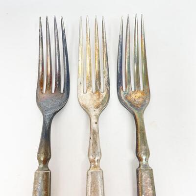 ANTIQUE WM. ROGERS SILVERPLATE FLATWARE FORKS SET OF 3